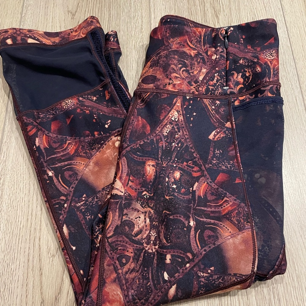 Calia by Carrie Underwood leggings